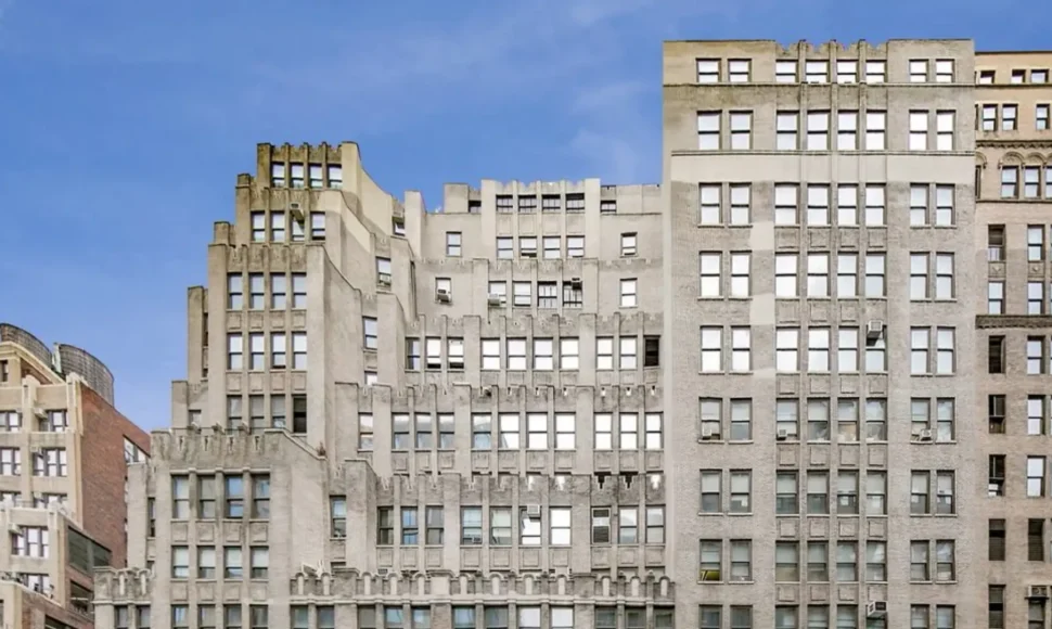 Horizontal - 307 W 38 th Street, NYC Horizontal - 307 W 38 th Street, NYC