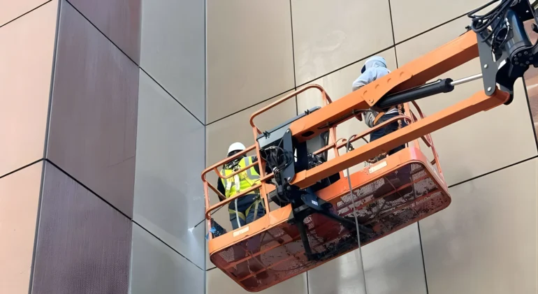 facade Cleaning